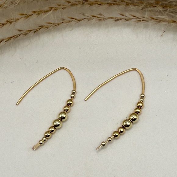 Jewelry - 14k GF Gold Beaded Theader Earrings